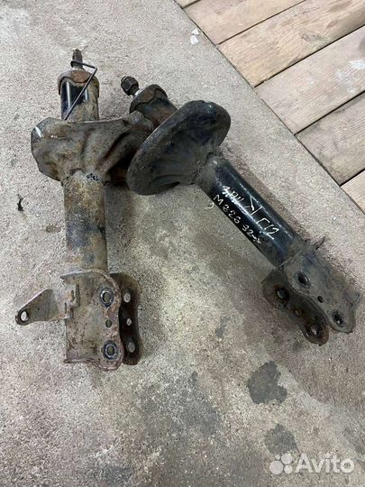 Задняя стойка, амортизатор мазда 626