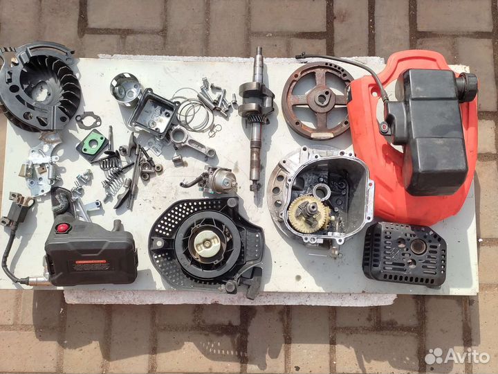 Двигатель для газонокосилки