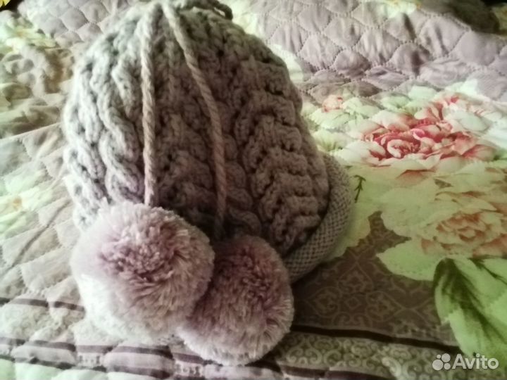 Шапка вязаная,тёплая