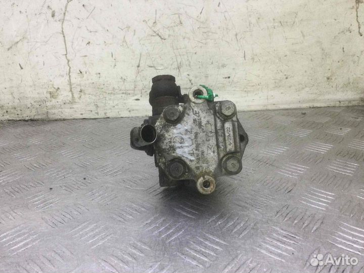 Насос гидроусилителя руля Фольксваген Шаран 7M0145