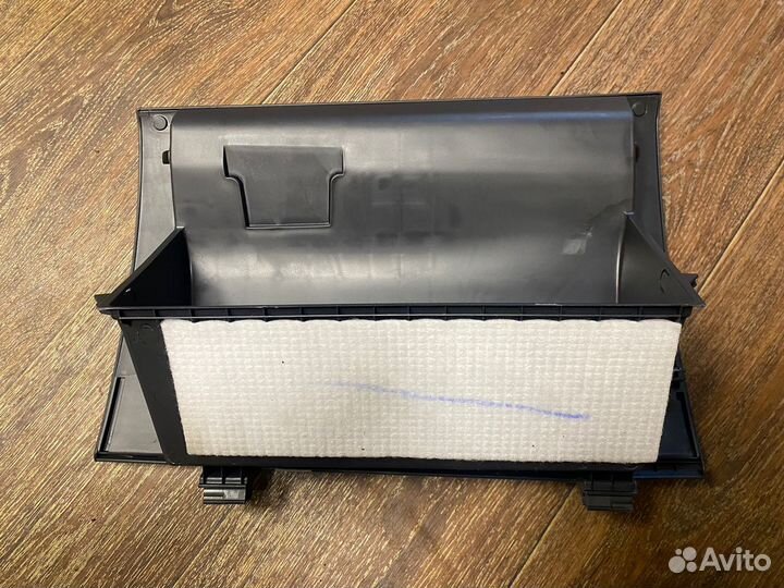 Бардачок Mitsubishi Outlander 3