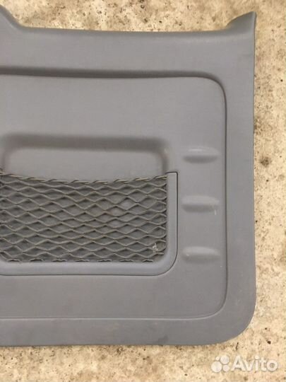 Обшивка двери багажника Toyota RAV4(2320)