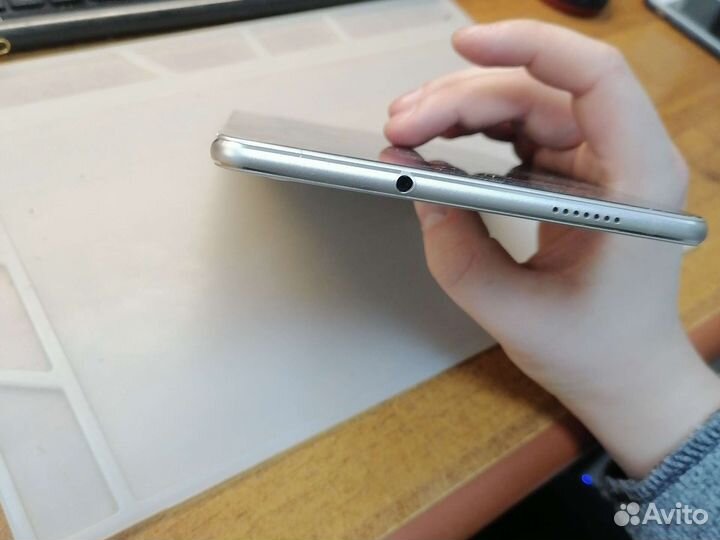 Huawei M3 lite 8. 16gb