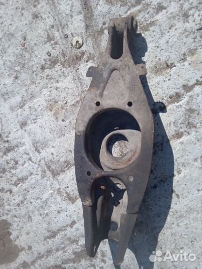 Рычаг подвески нижний задний Mercedes-Benz E