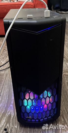 Игровой системный блок с монитором