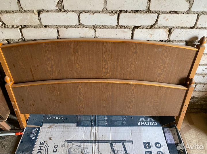 Кровать двухспальная разобранная