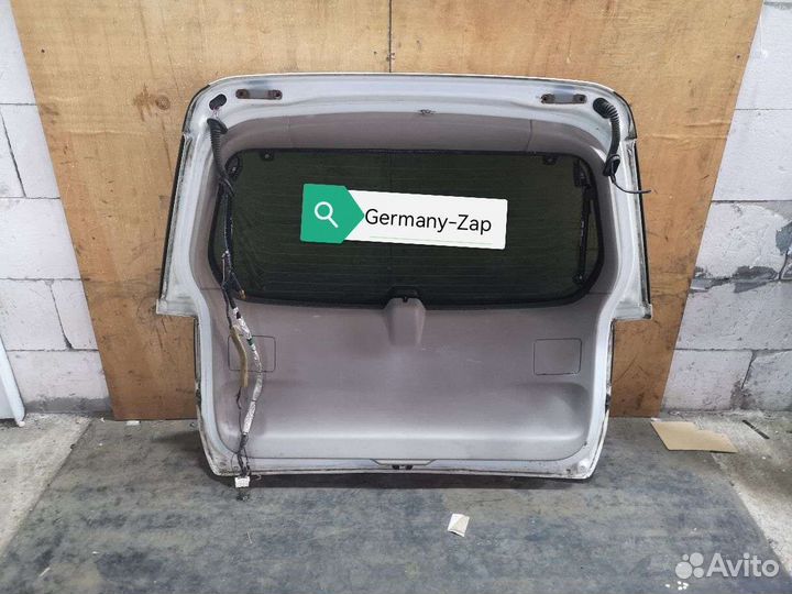 Крышка багажника Nissan Liberty RM12