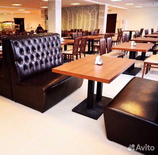 Кухонный работник в столовую