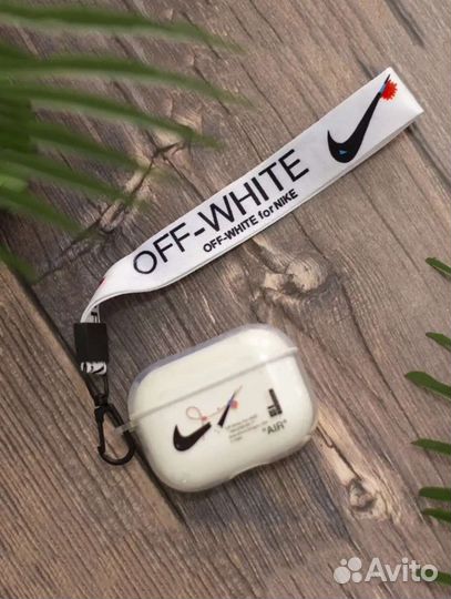Чехол на airpods pro