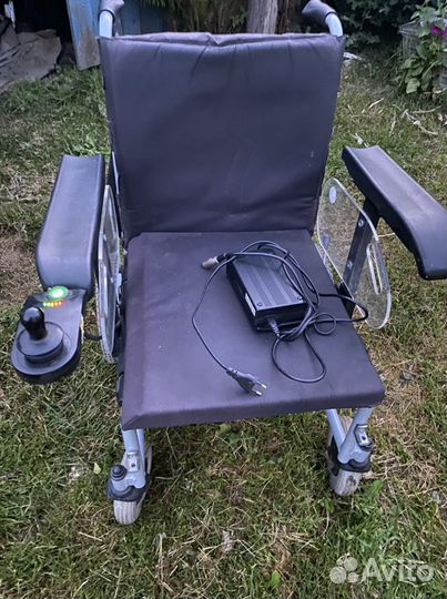Инвалидная коляска с электроприводом