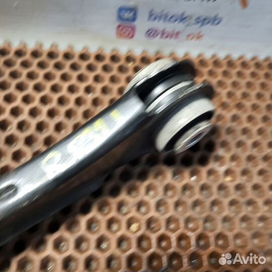 Задний верхний поперечный рычаг правый BMW f20 f30