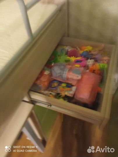 Детская кровать+ стол+комод+ортопедический матрас