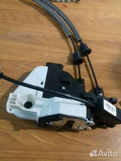 Замки дверейhyundai santа fee