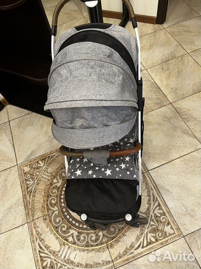 Прогулочная коляска yoya