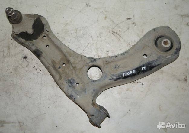 Рычаг передней подвески правый Volkswagen Polo
