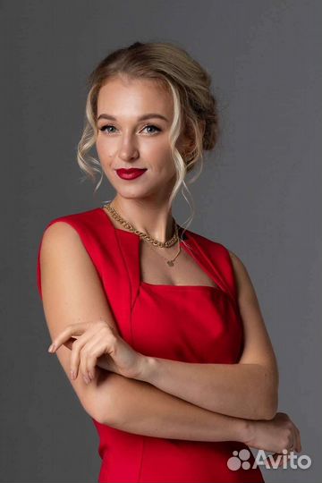 Причёски и макияж