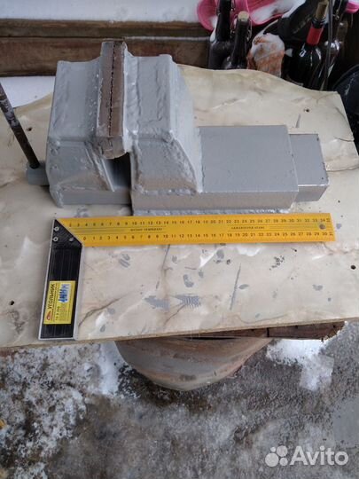 Тиски слесарные