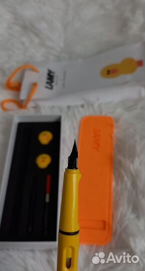 Перьевая ручка lamy