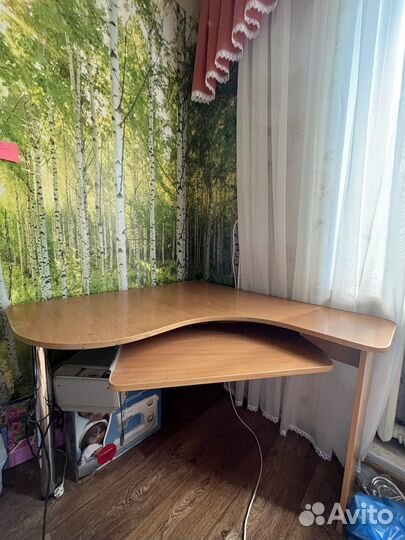 Компьютерный стол