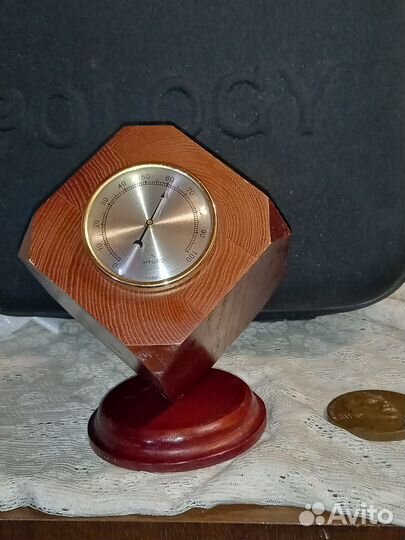 Настольная метеостанция барометр куб