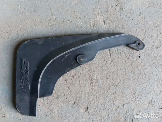 Брызговик передний Левый оригинал Suzuki sx4