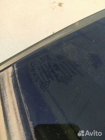 Стекло двери задней правой Kia Quoris I рестайлинг