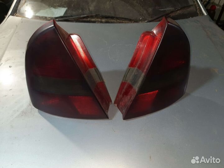 Задний фонарь R mitsubishi carisma