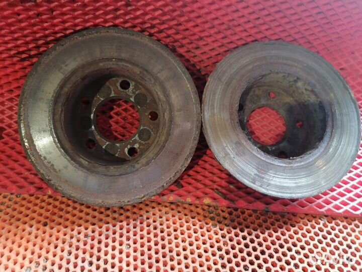 Диски тормозные задние Volkswagen Passat B5