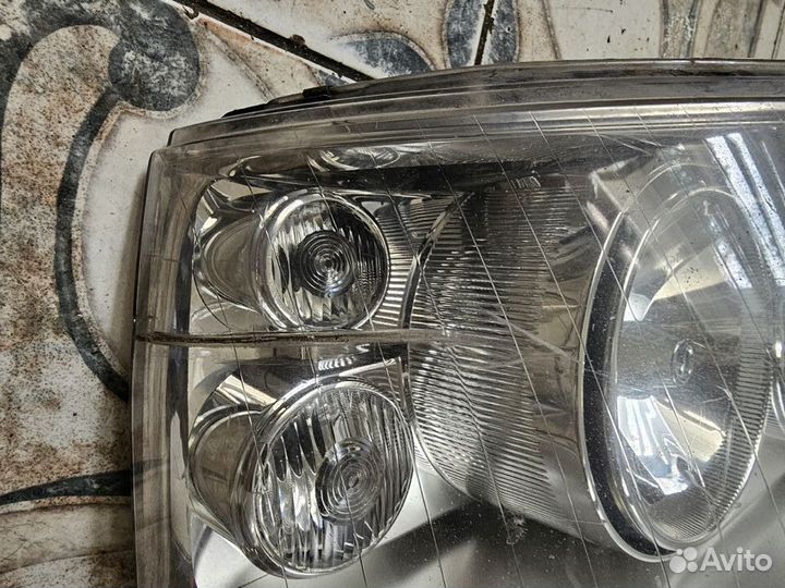 Фара Volkswagen Transporter T5