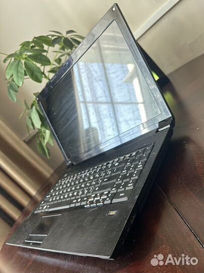 Большой ноутбук Lenovo b560