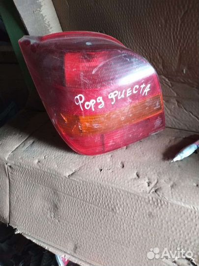 Фонарь левый Ford Fiesta