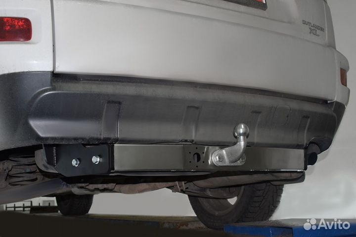 Фаркоп на Peugeot 4007 2007-2012