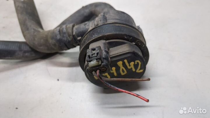 Насос водяной Mercedes GLA X156 2014, 2019