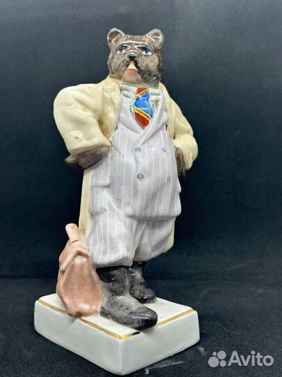 Статуэтка фарфор