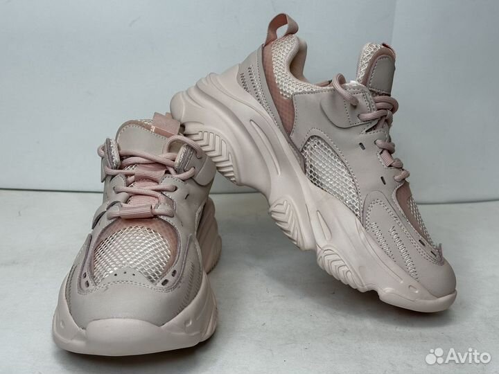 Кроссовки женские 37 размер