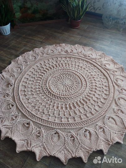 Ковер вязанный