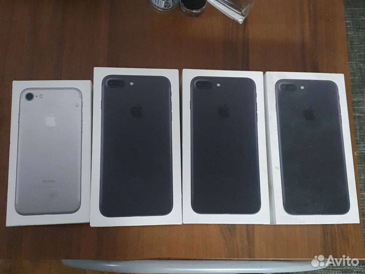 Коробки от айфона 7plus