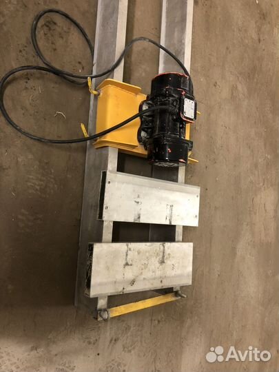 Виброрейка электрическая