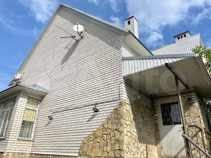 Дом 228 м² на участке 5,3 сот.