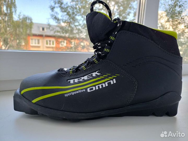 Лыжные ботинки