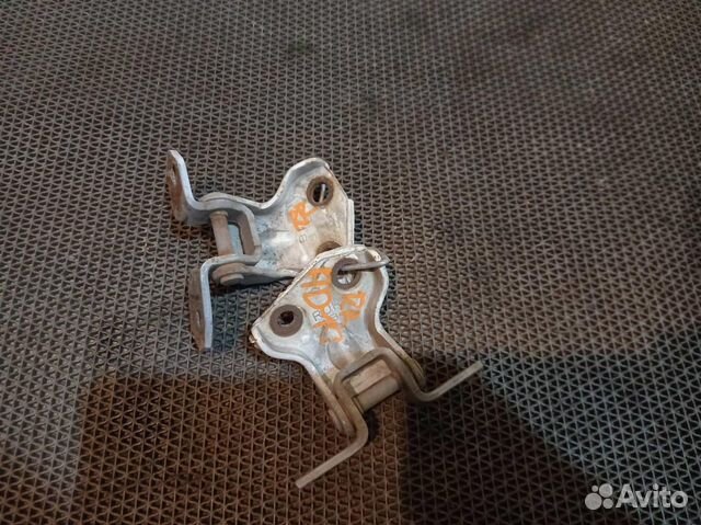 Петли двери задние правые nissan AD WFY10