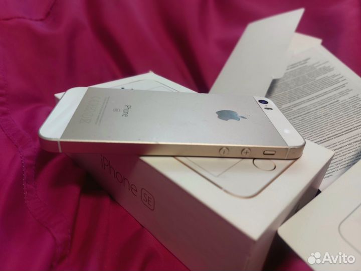 iPhone SE, 128 ГБ