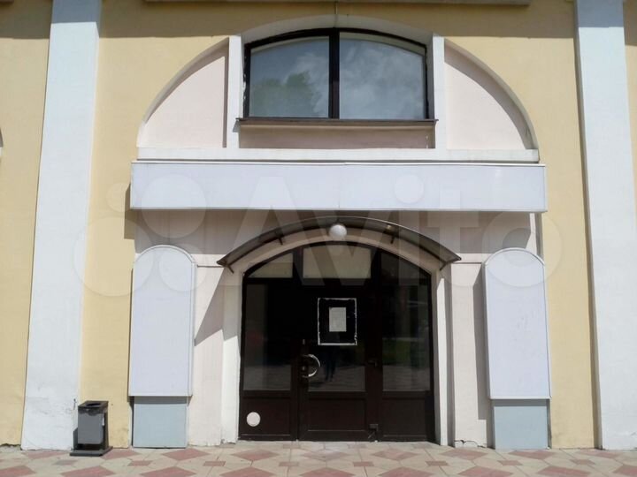 Помещение под торговлю и общепит (подвал+1этаж)