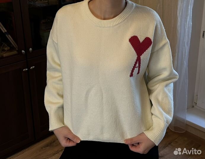 Свитер