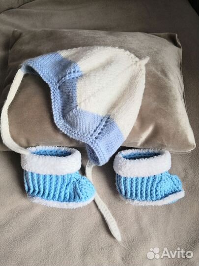 Шапка, пинетки