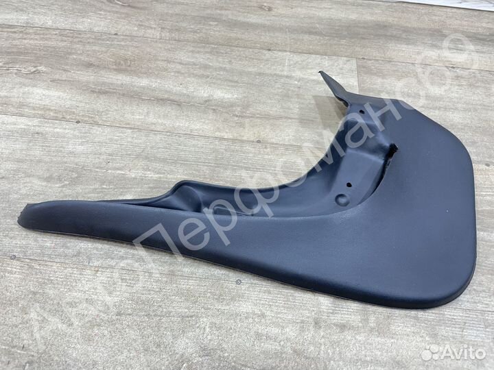 Брызговик задний левый Audi A6 c5 (1997-2005)