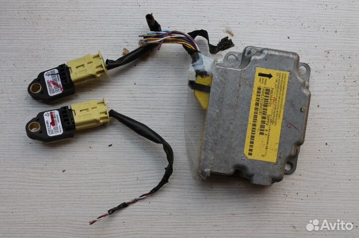 Датчики удара SRS и блок SRS