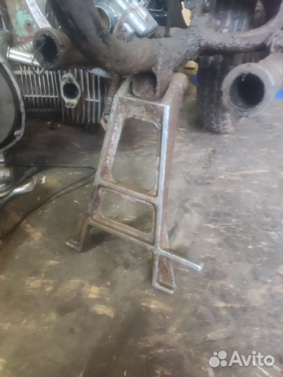 Центральная подножка Восход 3/3М