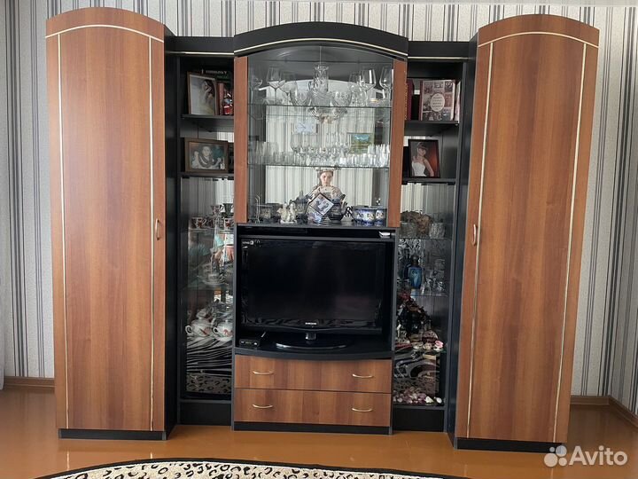 Стенка в гостиную бу