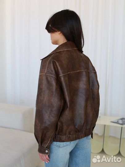 Кожаная куртка бомбер женская оверсайз